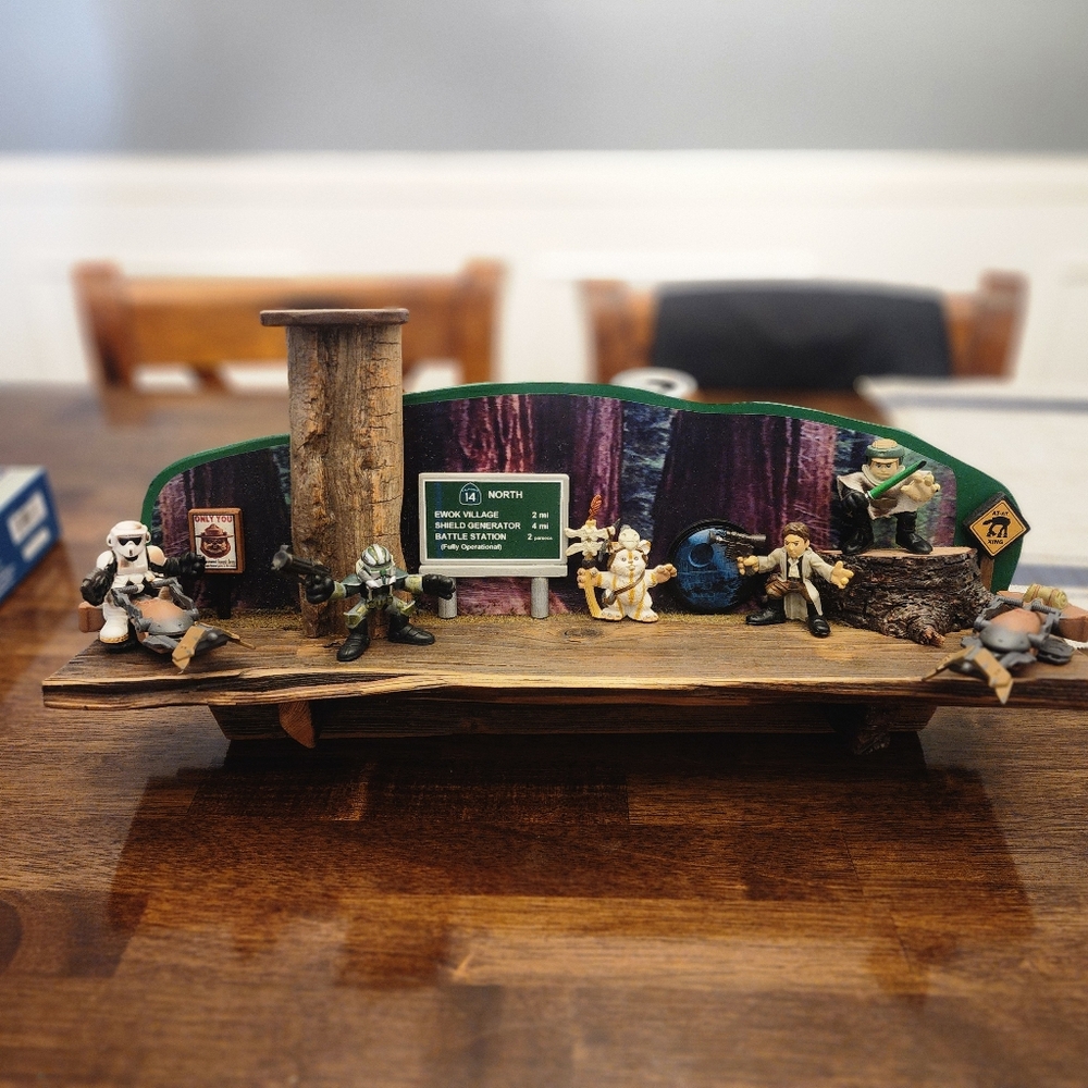 HANDMADE STARWARS SHELF WITH FIGURINES
